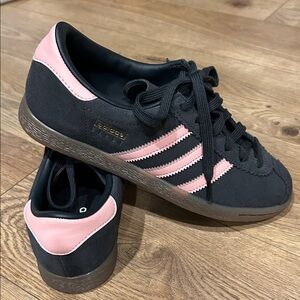 Adidas Stadt Shoe